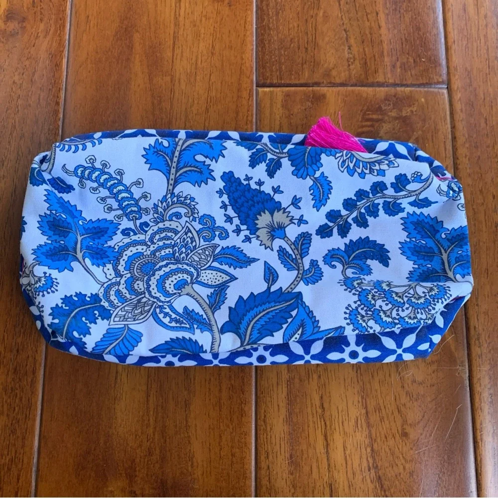 Lot 4 Estee Lauder Blue & White Cosmetic Bags Makeup Bag Bundle French Country